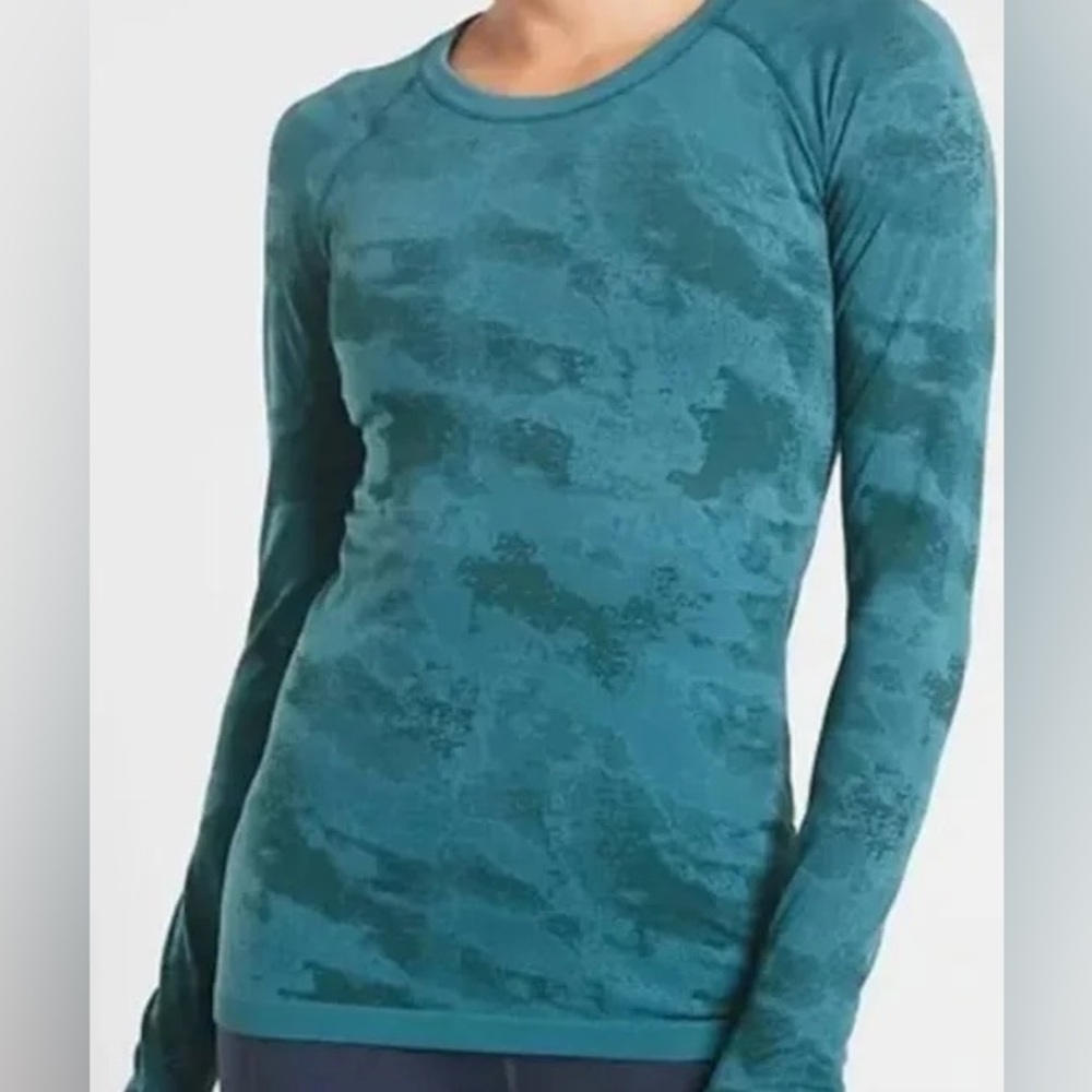 Athleta momentum long sleeve top